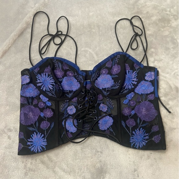 New! For love and lemons Kaylee embroidered bustier crop top 24539 - Picture 9 of 14